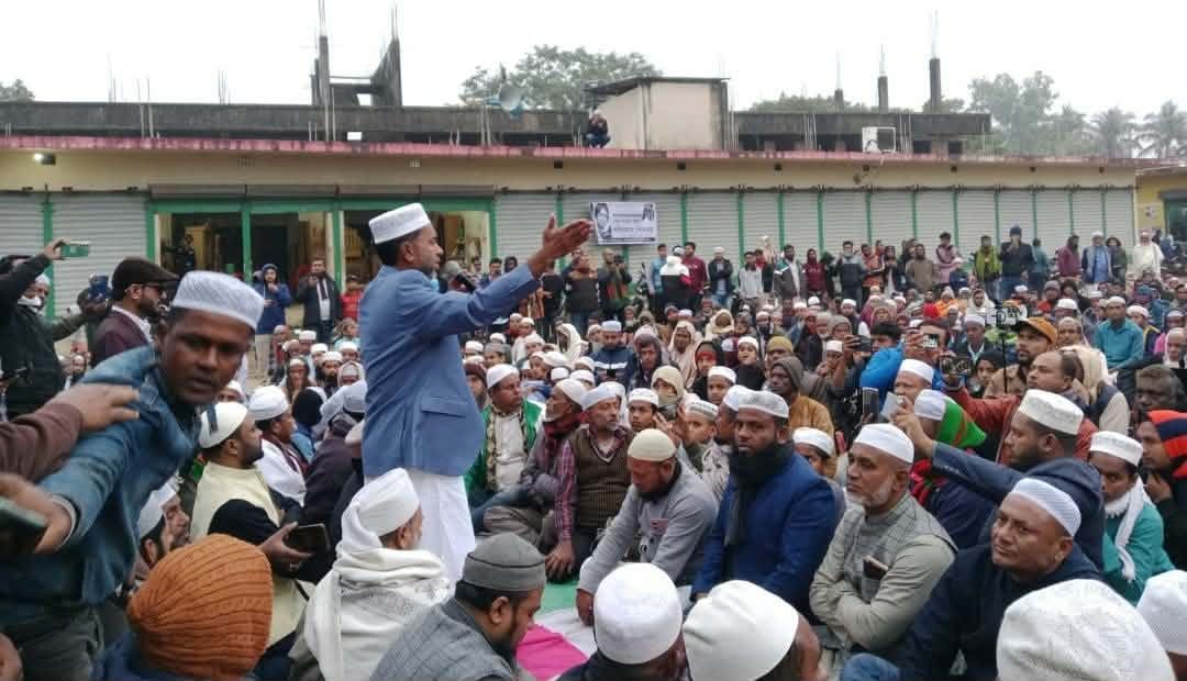 তাহিরপুরের বাদাঘাট বাজারে বেগম খালেদা জিয়ার রুহেত মাগফিরাত কামনায় দেশবাসির নিকট দোয়া চান ধানের শীষের প্রার্থী আনিসুল হক